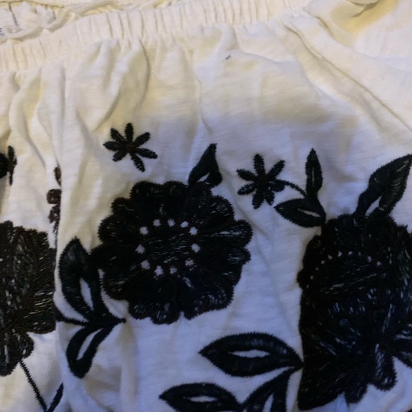 Black & white American eagle off the shoulder top - Picture 4 of 5